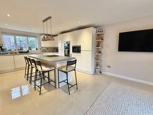 Photo 5- click for photo gallery